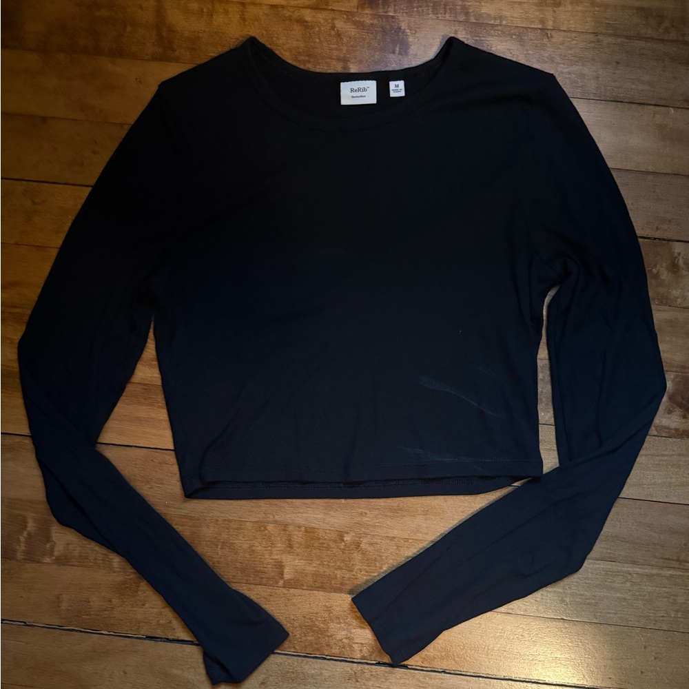 Aritzia Black Long Sleeve